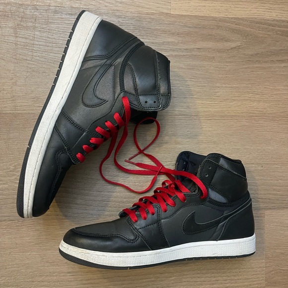 Used Men’s Air Jordan 1 Retro High OG (Gently Used) size 13 Black Satin Gym Red - Picture 11 of 11
